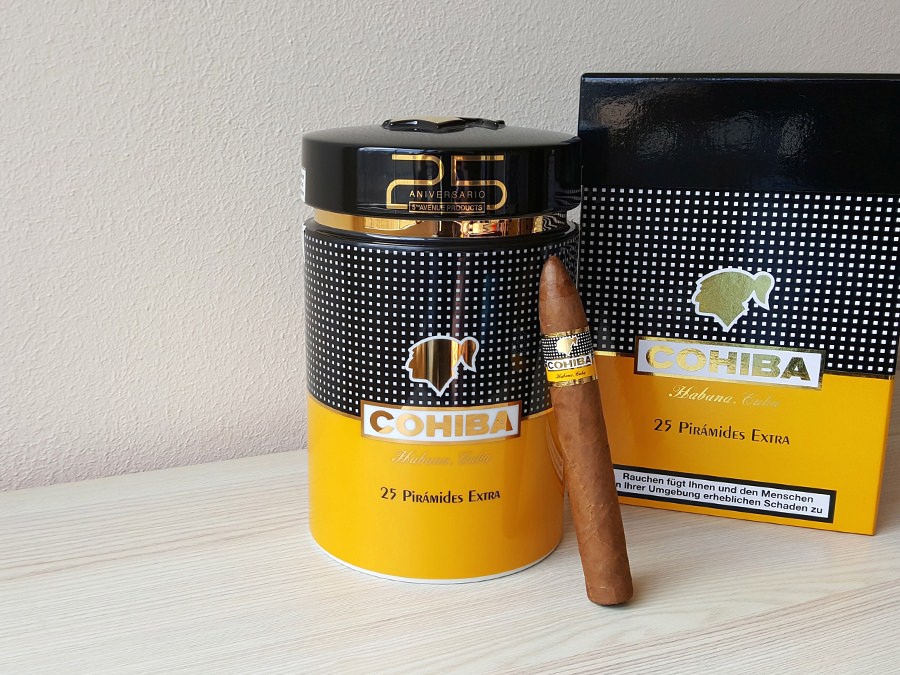 Cohiba Piramides Extra Jar