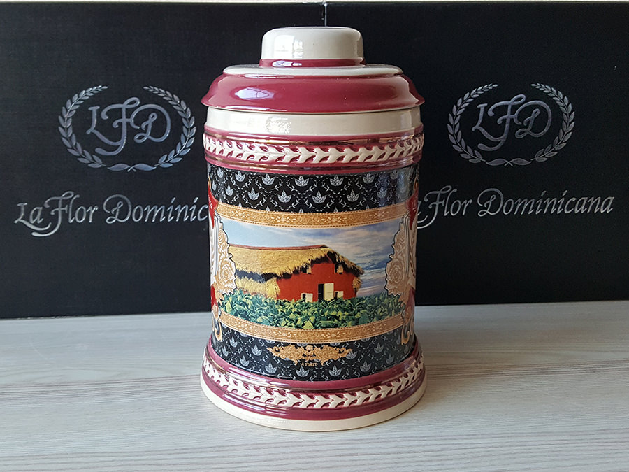 La Flor Dominicana 1994 - Beer Stein